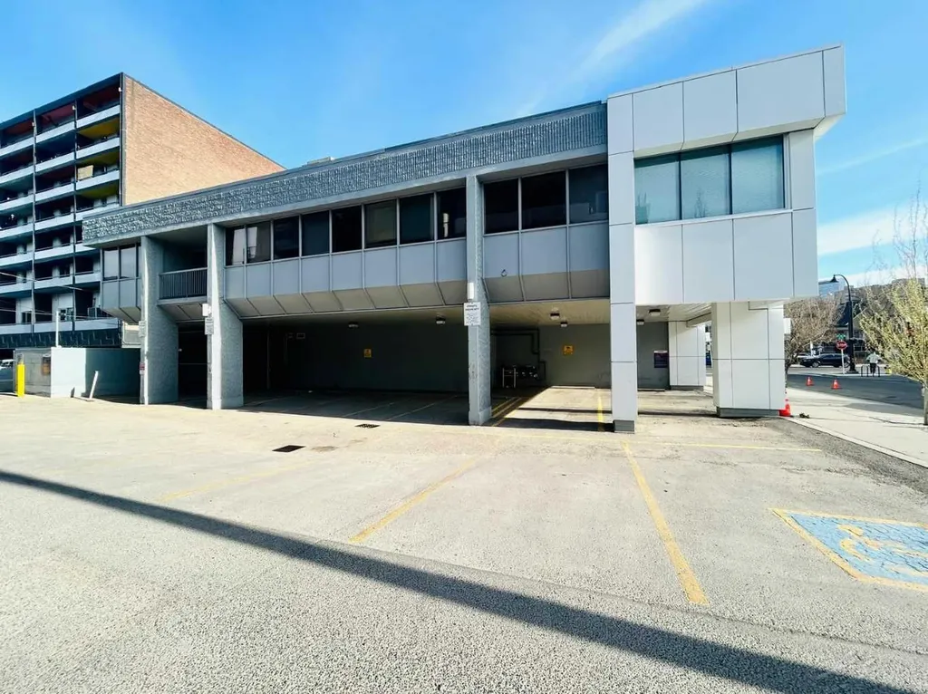 1029 17 Avenue SW Calgary AB T2T 0A9
