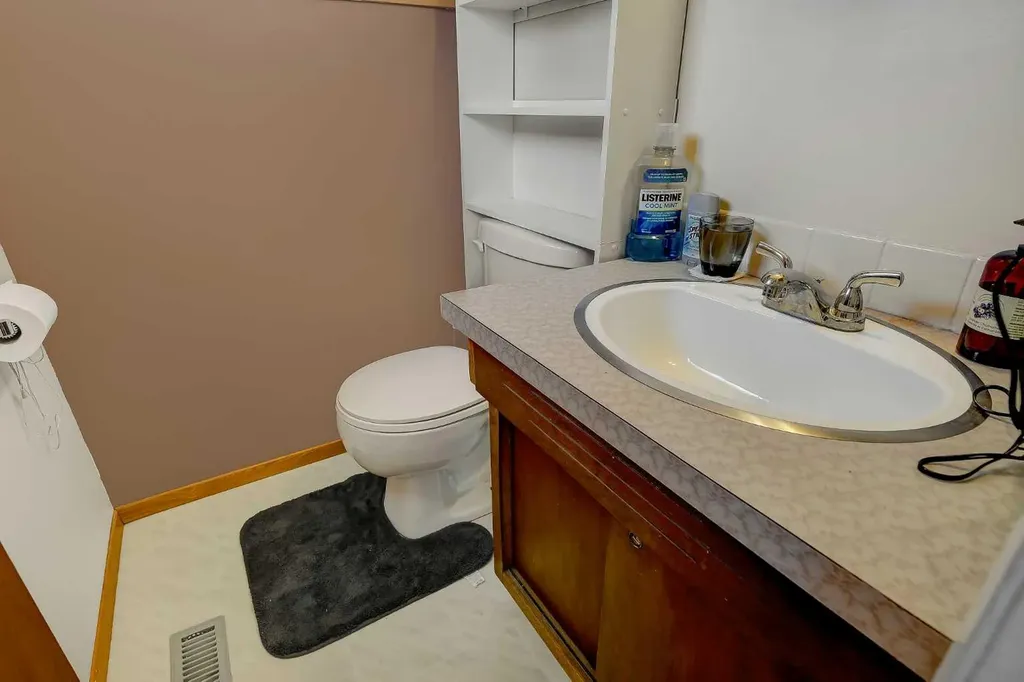 8511 99b Street Grande Prairie AB T8V 2J3