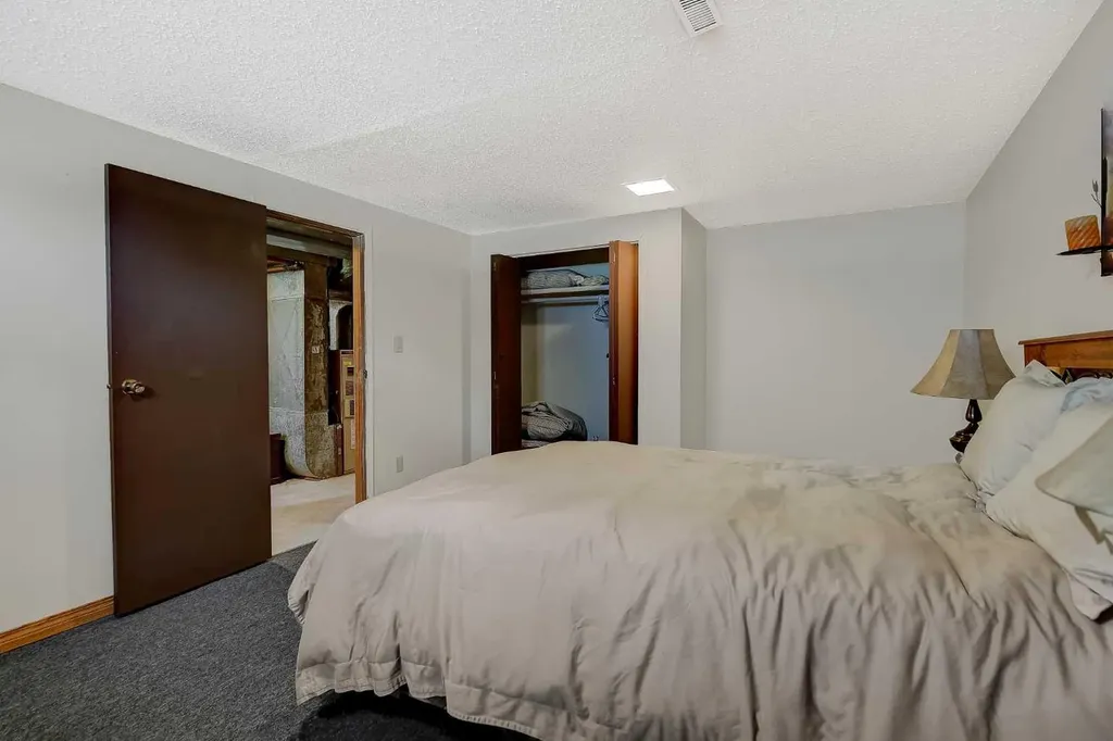 8511 99b Street Grande Prairie AB T8V 2J3