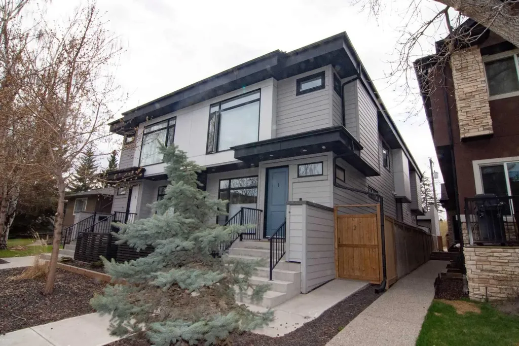 1929 36 Street SW Calgary AB T3E 2Y8