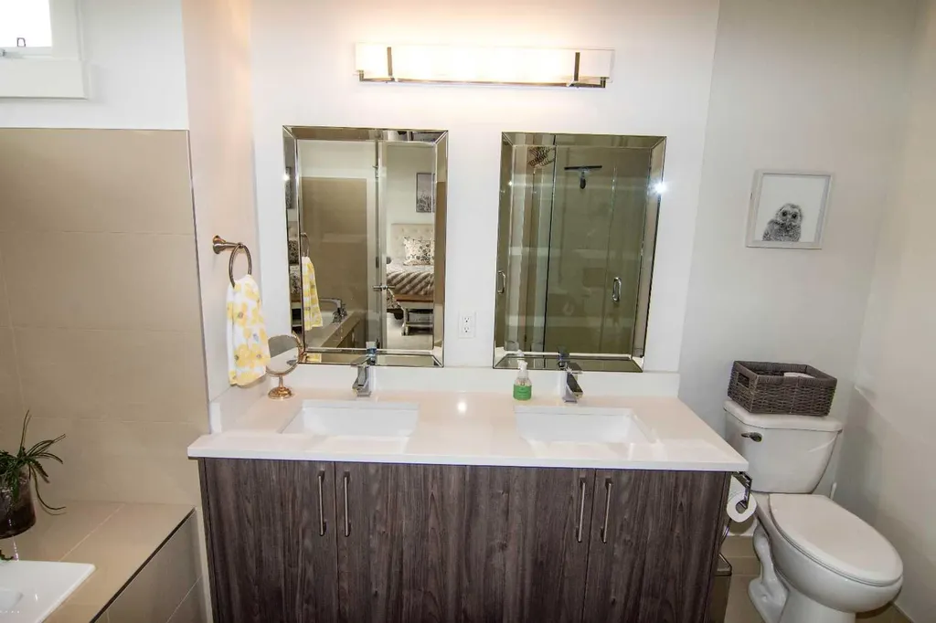 1929 36 Street SW Calgary AB T3E 2Y8