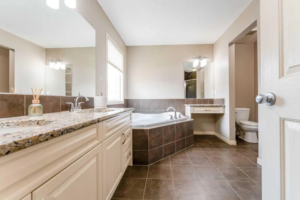 292 Auburn Bay Drive SE Calgary AB T3M 1P6