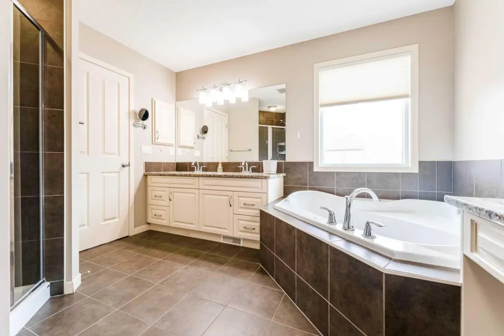 292 Auburn Bay Drive SE Calgary AB T3M 1P6