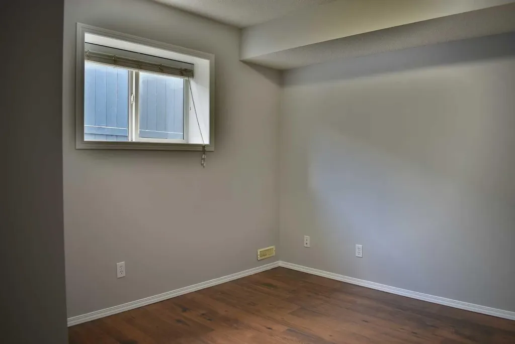 40 Covepark Place NE Calgary AB T3K 5Z8