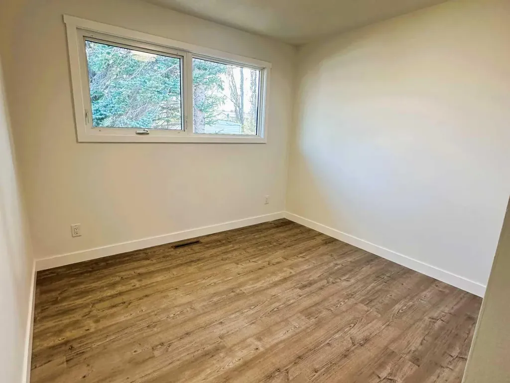 438 Charlotte Street Pincher Creek AB T0K1W0