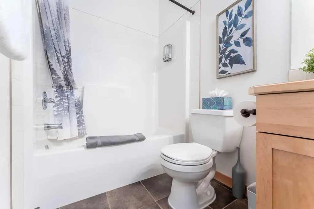 101 Montane Road Canmore AB T1W 0G2
