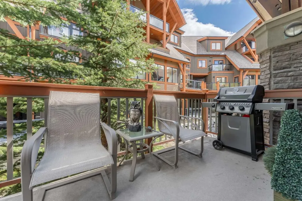 101 Montane Road Canmore AB T1W 0G2