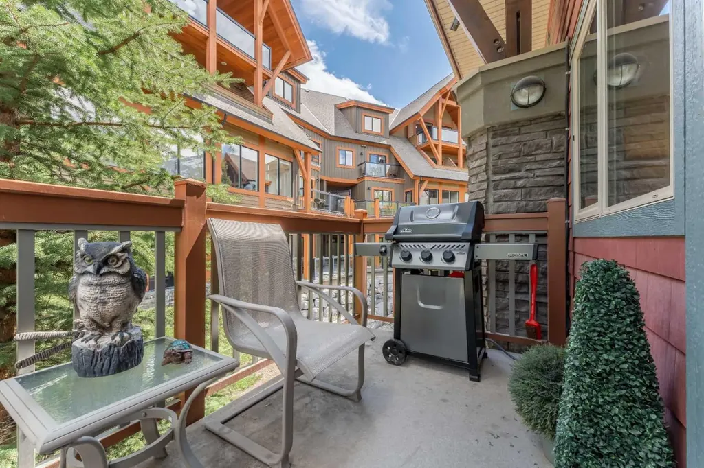 101 Montane Road Canmore AB T1W 0G2