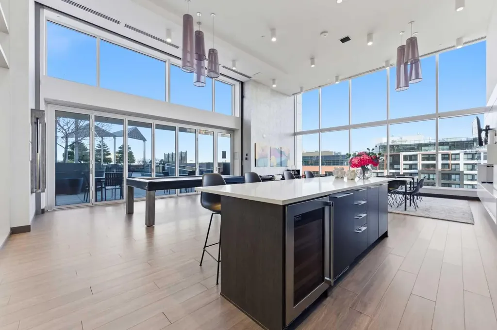 930 16 Avenue SW Calgary AB T2R 1C2