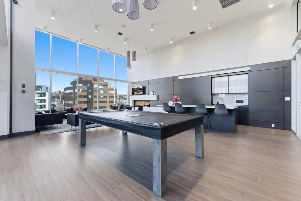 930 16 Avenue SW Calgary AB T2R 1C2