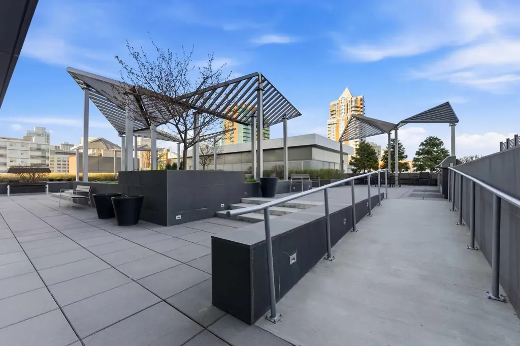 930 16 Avenue SW Calgary AB T2R 1C2