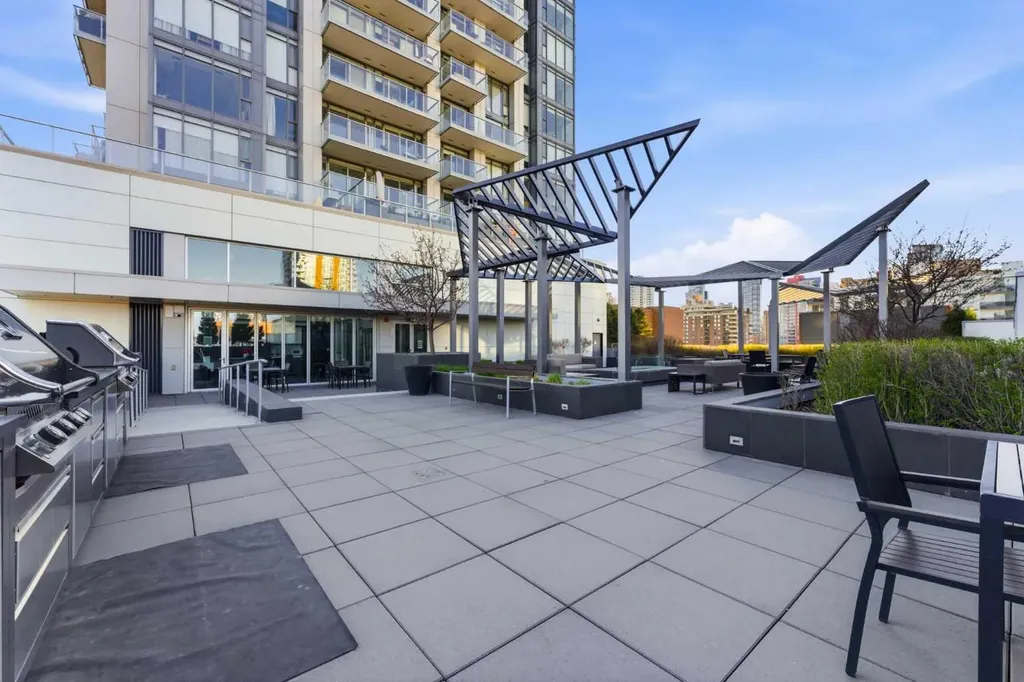 930 16 Avenue SW Calgary AB T2R 1C2