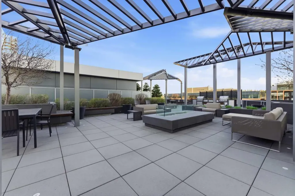930 16 Avenue SW Calgary AB T2R 1C2