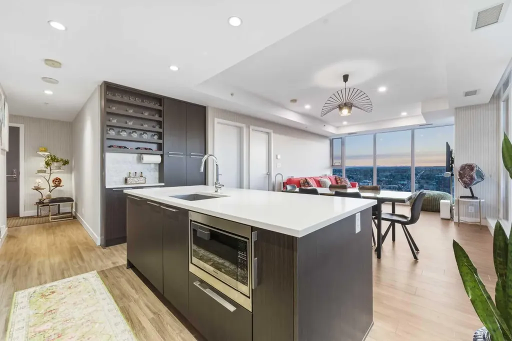 930 16 Avenue SW Calgary AB T2R 1C2