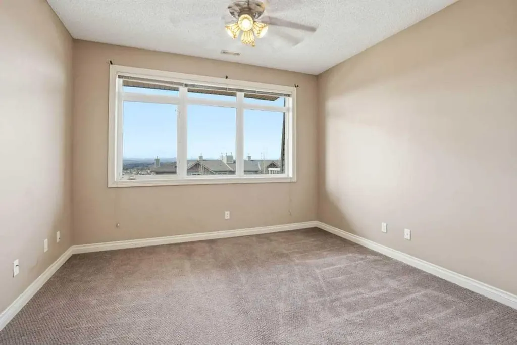 148 Rockyledge View NW Calgary AB t3g 5y4