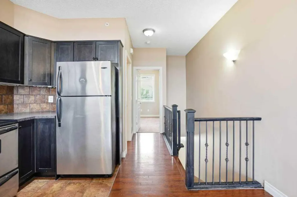 148 Rockyledge View NW Calgary AB t3g 5y4