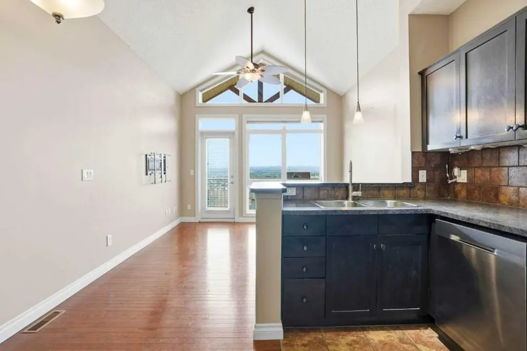 148 Rockyledge View NW Calgary AB t3g 5y4