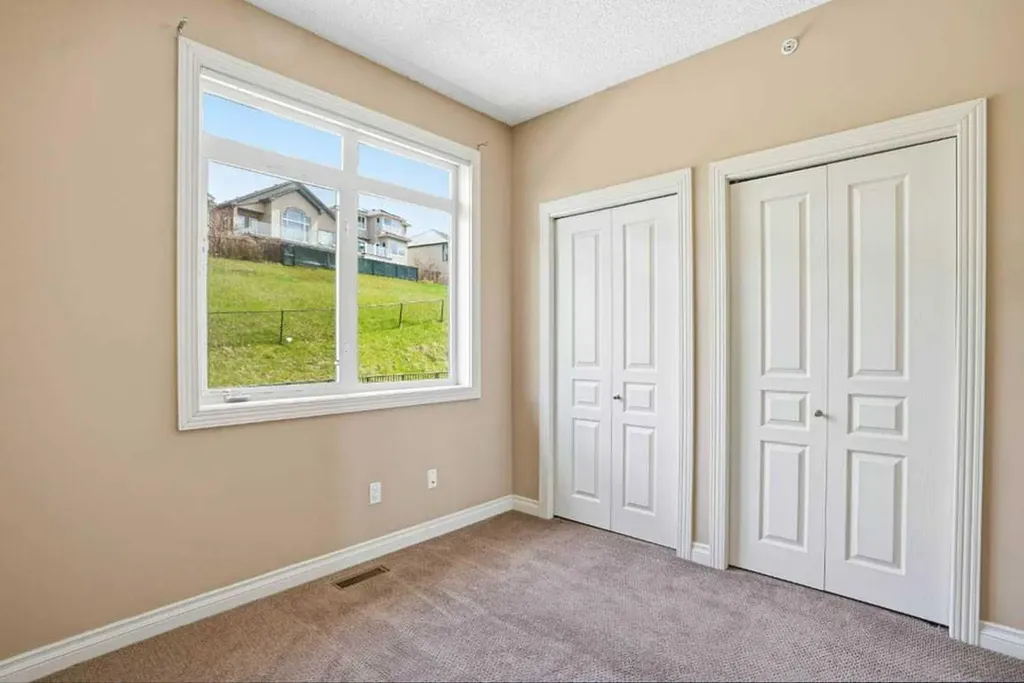 148 Rockyledge View NW Calgary AB t3g 5y4