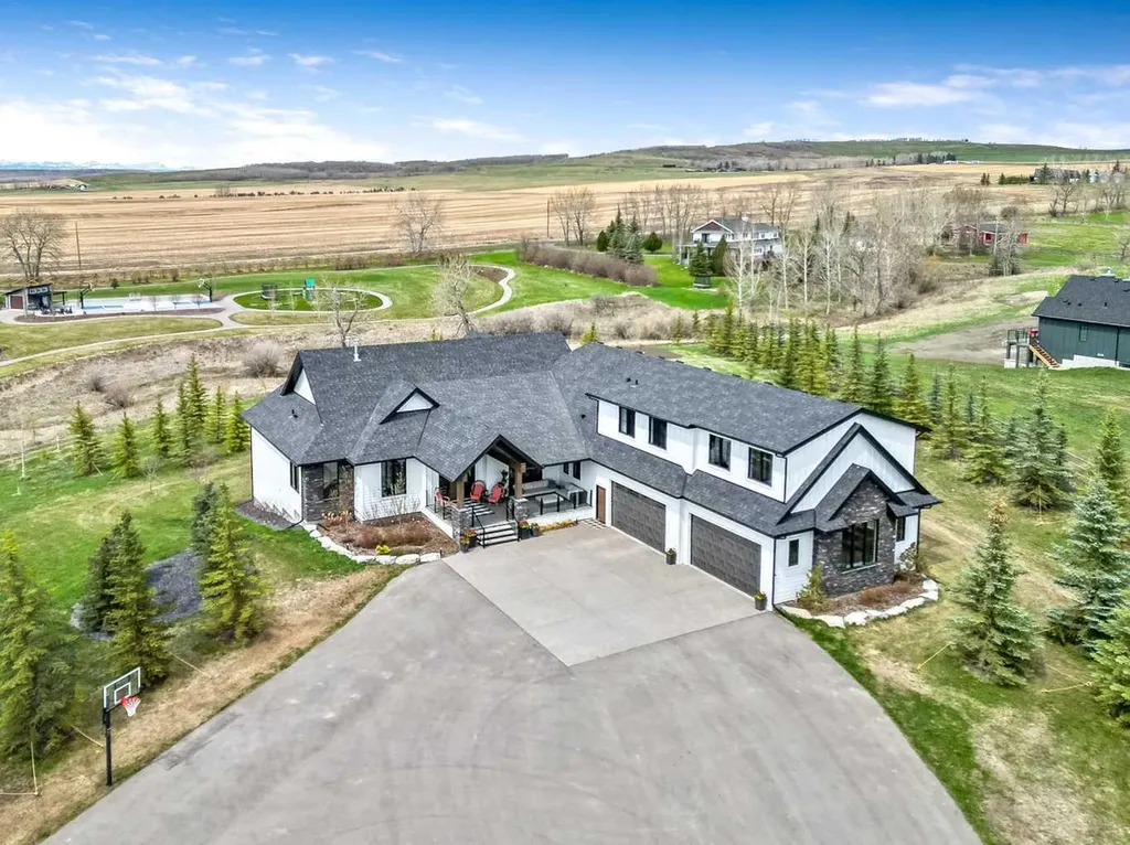 338233 Panima Close W Rural Foothills County AB T1S 7A1