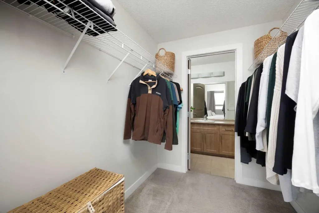 204 Sparrow Hawk Drive Fort Mcmurray AB T9K 0P1