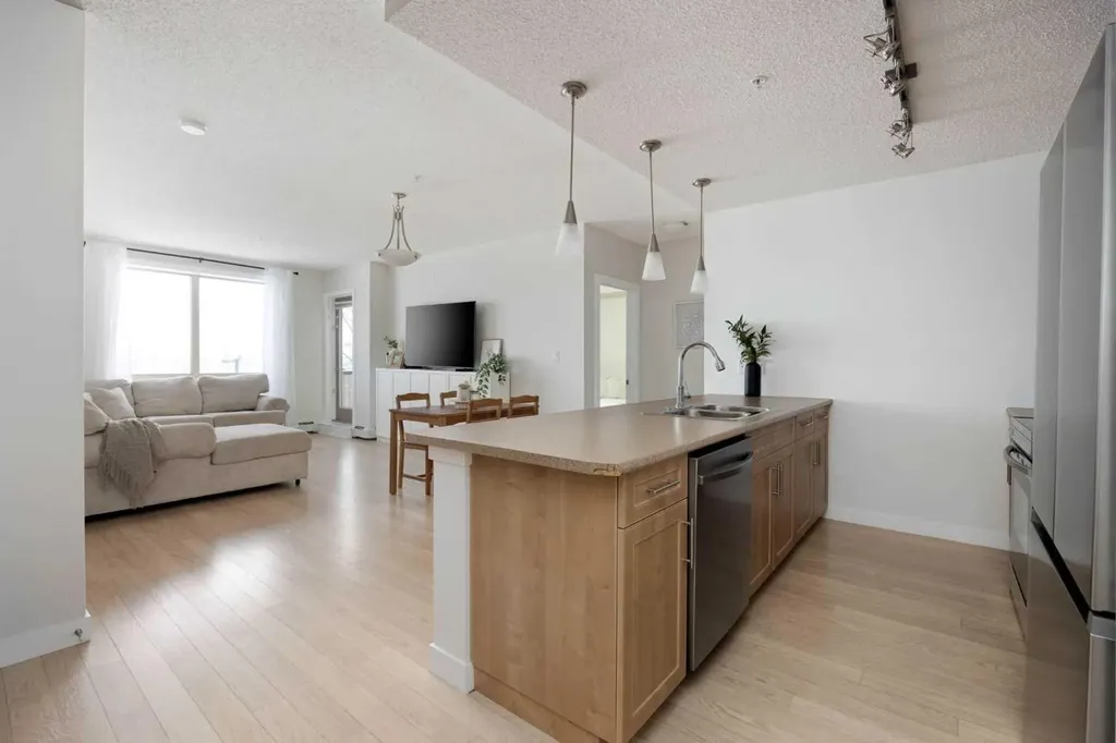 204 Sparrow Hawk Drive Fort Mcmurray AB T9K 0P1