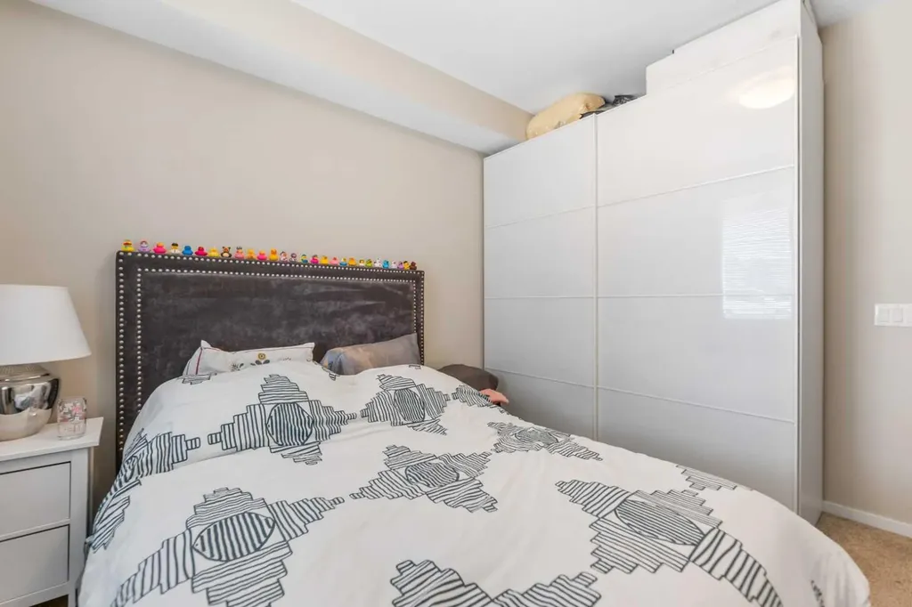 26 Redstone Way NE Calgary AB T3N 1M6