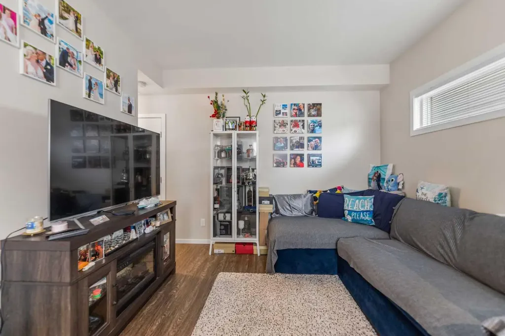 26 Redstone Way NE Calgary AB T3N 1M6
