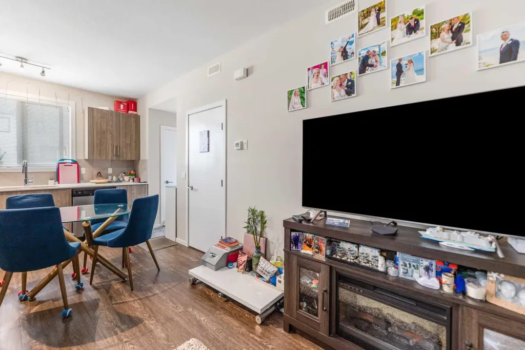 26 Redstone Way NE Calgary AB T3N 1M6