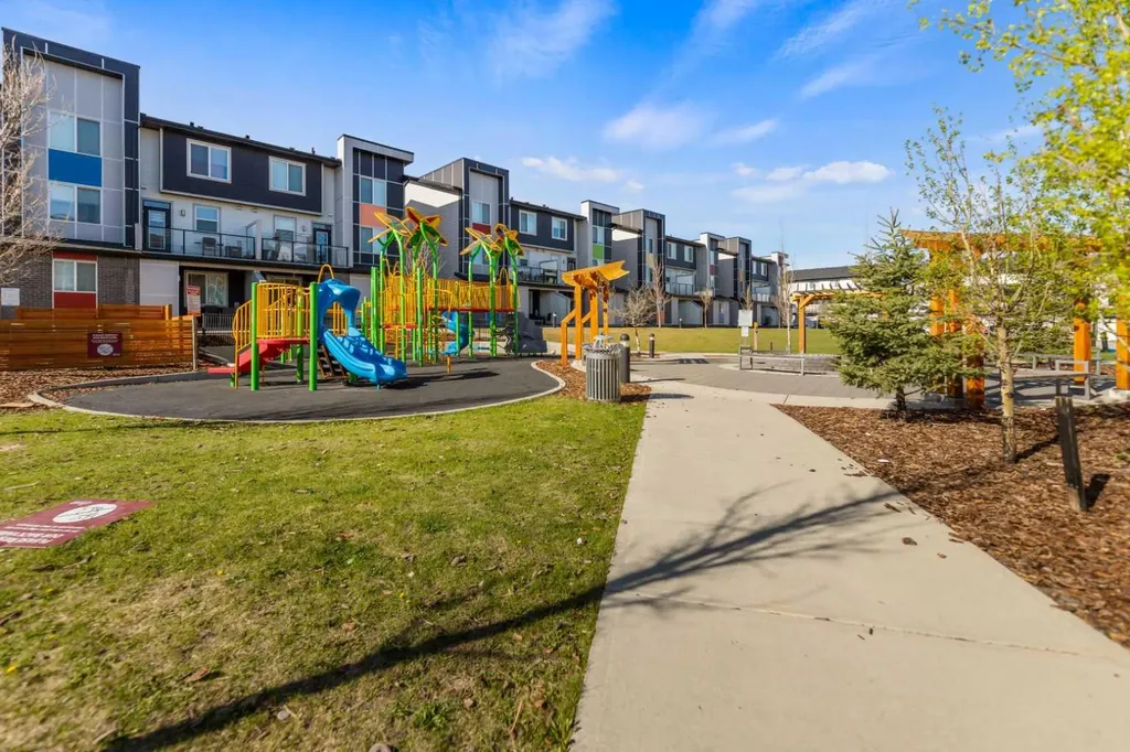 26 Redstone Way NE Calgary AB T3N 1M6