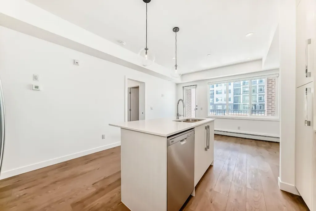 44 Skyview Parkway NE Calgary AB T3N2R8
