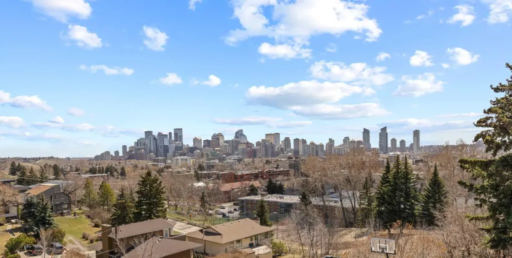 1115 16a Street NW Calgary AB T2N 2C9