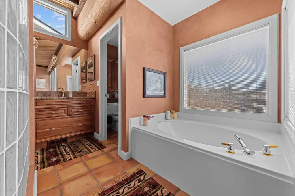 1115 16a Street NW Calgary AB T2N 2C9