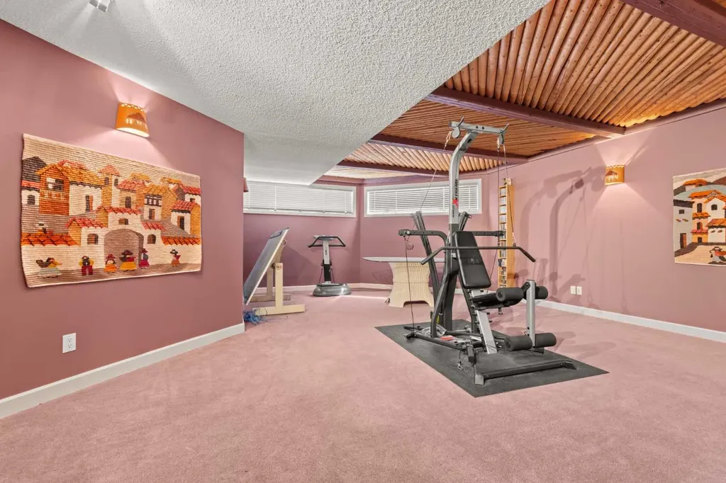1115 16a Street NW Calgary AB T2N 2C9