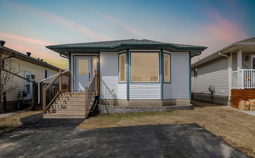 131 Wolff Way Fort Mcmurray AB T9H 5G9