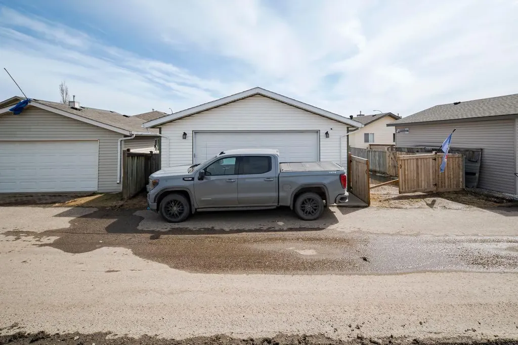 131 Wolff Way Fort Mcmurray AB T9H 5G9