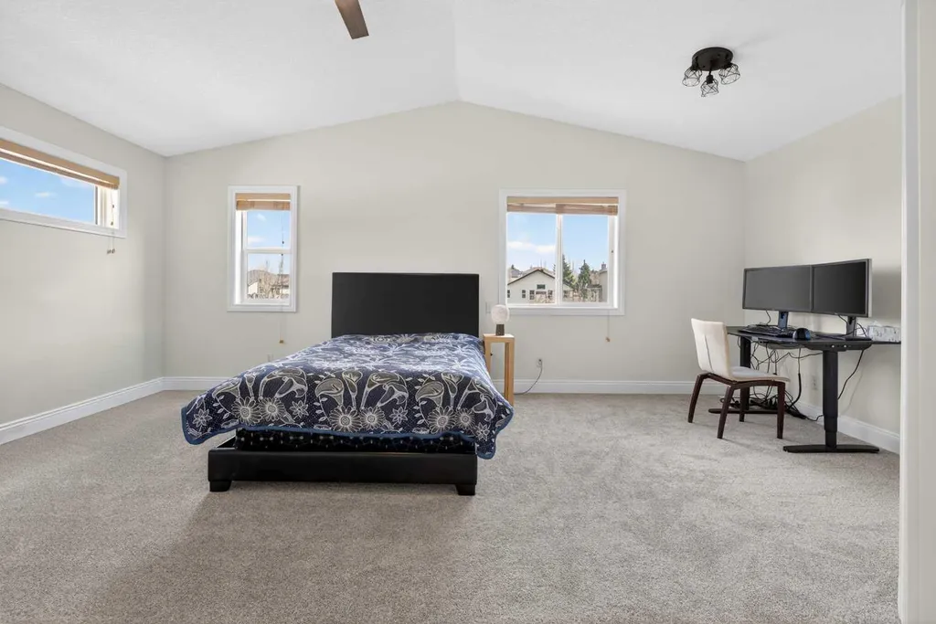172 Cove Drive Chestermere AB T1X1E5