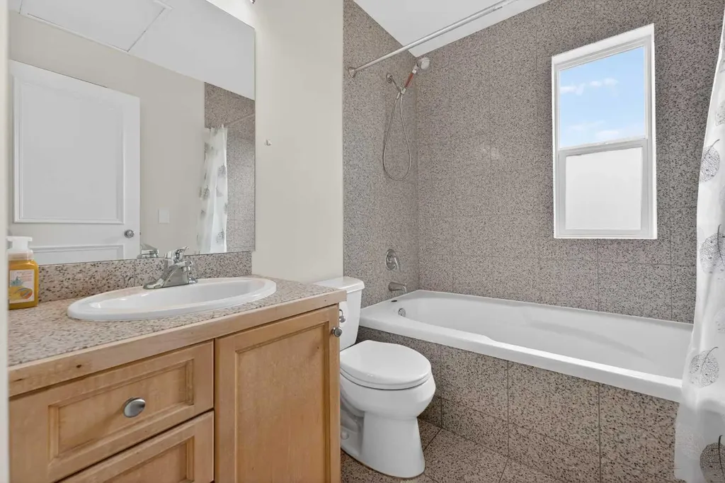 172 Cove Drive Chestermere AB T1X1E5