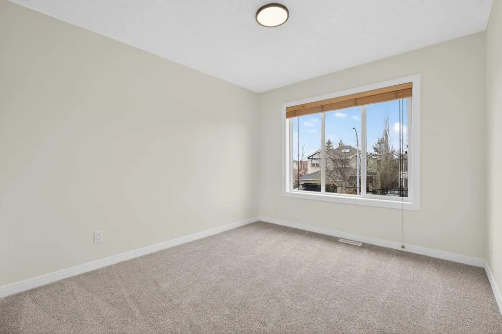 172 Cove Drive Chestermere AB T1X1E5