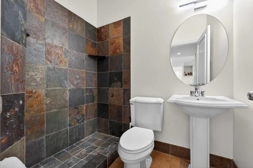 172 Cove Drive Chestermere AB T1X1E5