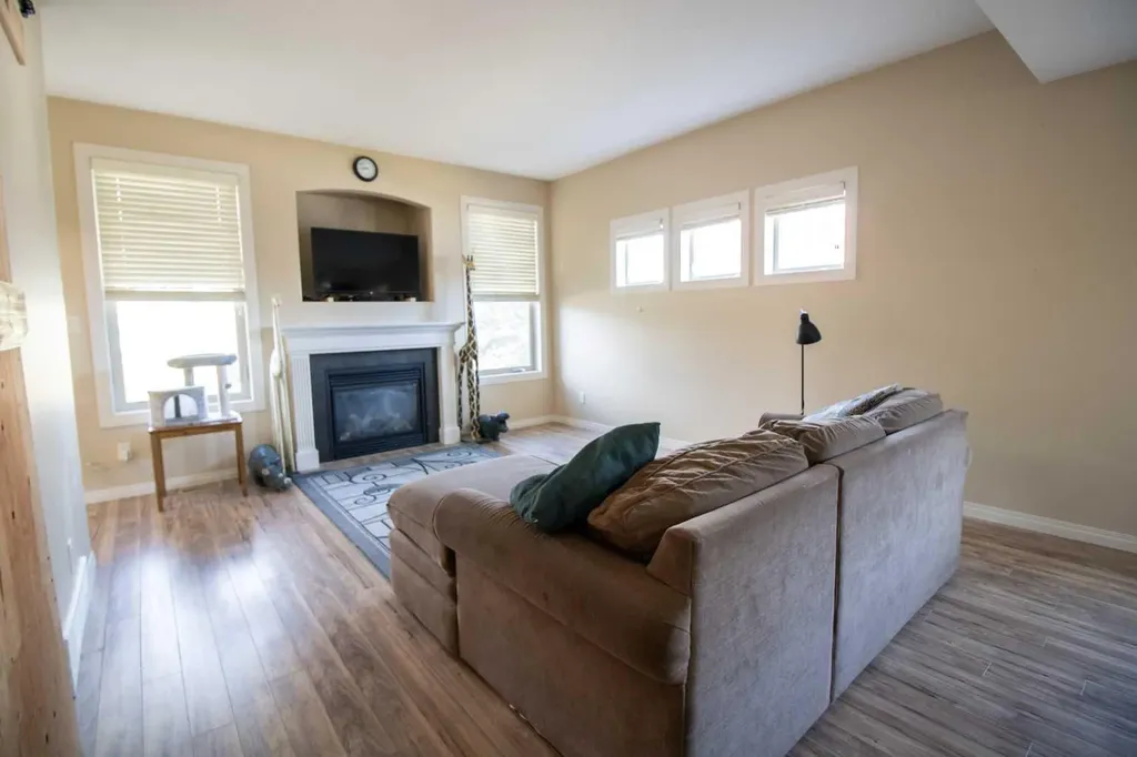 150 Vanier Drive Red Deer AB T4R0L1