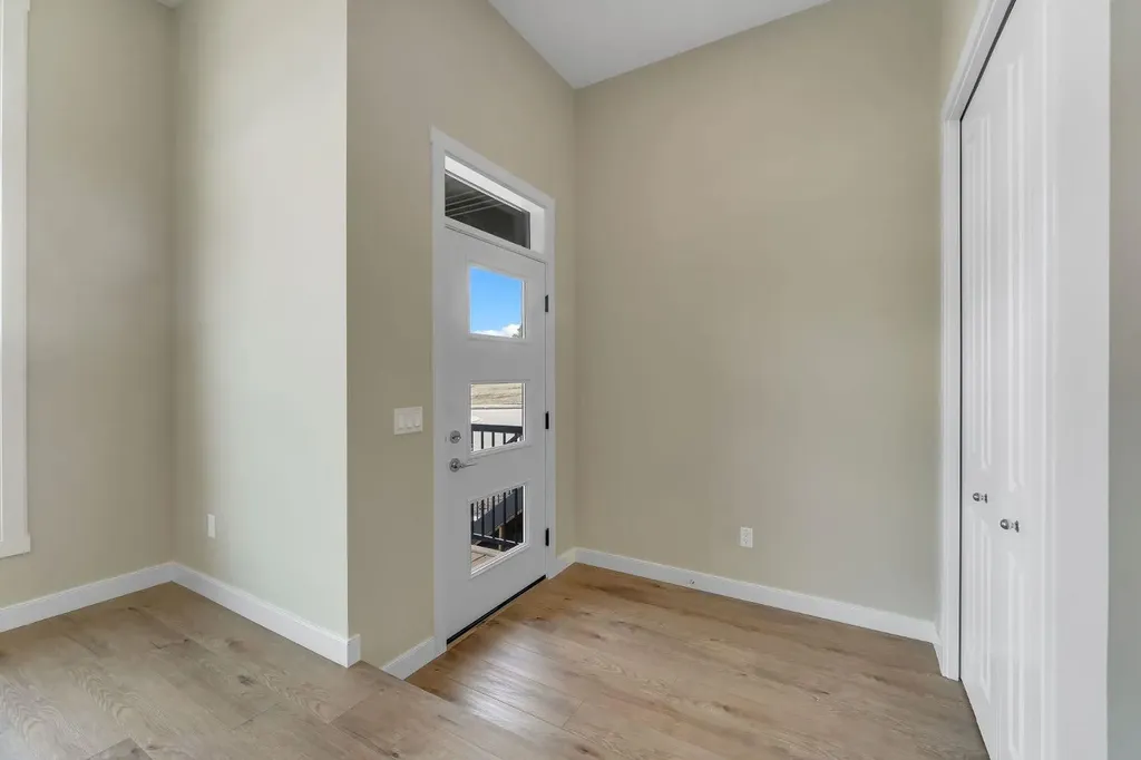 44 Tillotson Loop Okotoks AB T1S 1S5