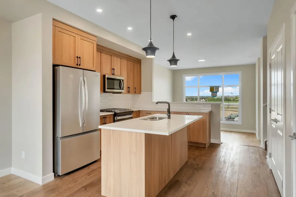44 Tillotson Loop Okotoks AB T1S 1S5