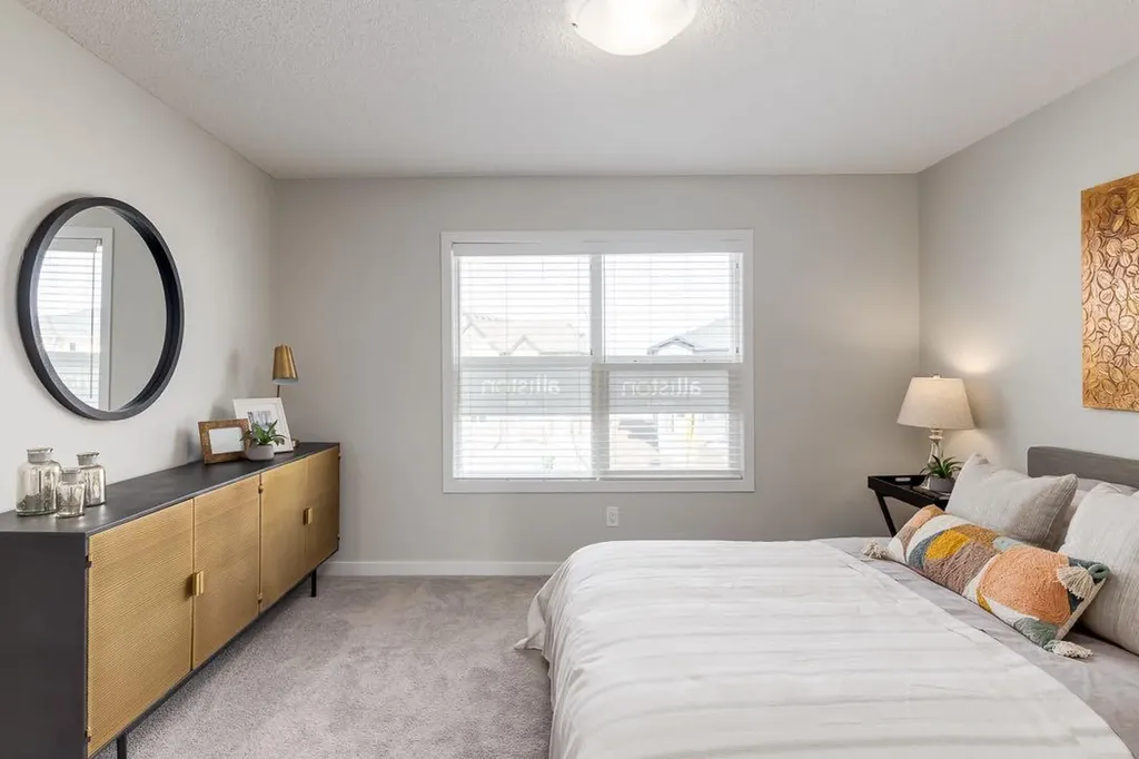 44 Tillotson Loop Okotoks AB T1S 1S5