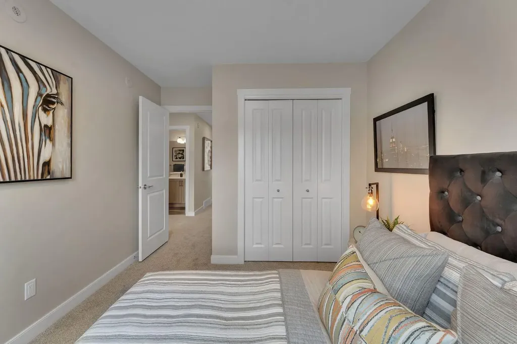 44 Tillotson Loop Okotoks AB T1S 1S5