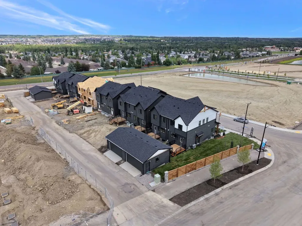 44 Tillotson Loop Okotoks AB T1S 1S5