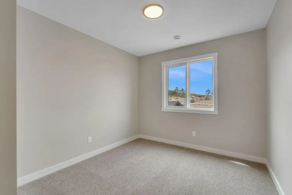 44 Tillotson Loop Okotoks AB T1S 1S5