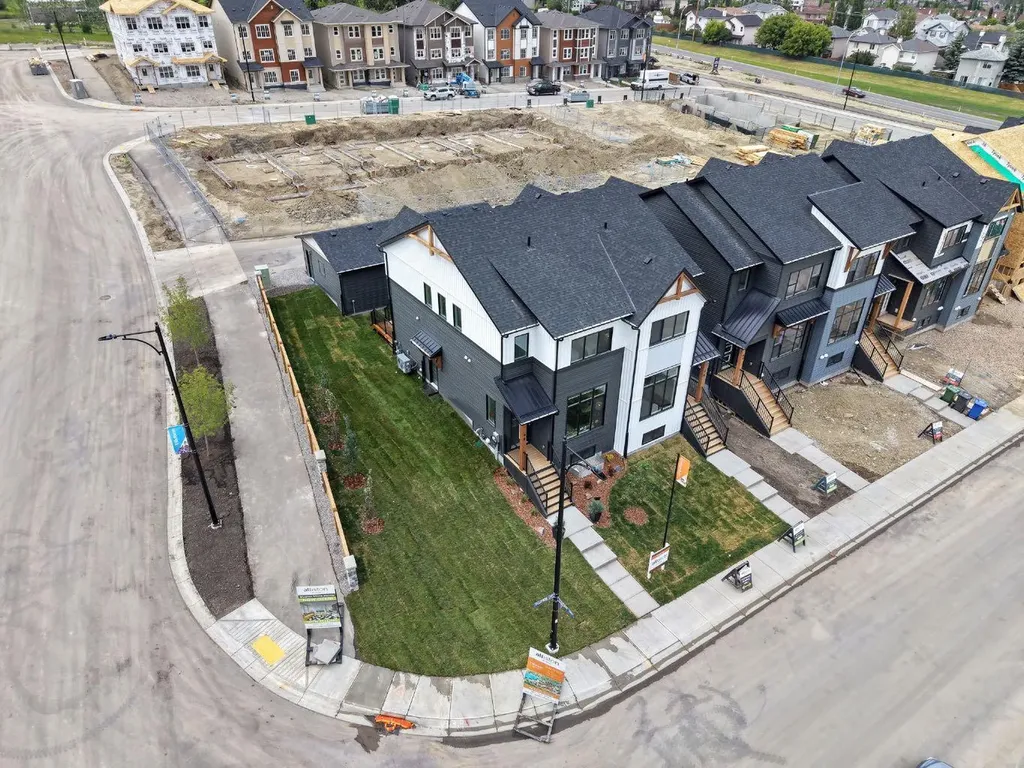 44 Tillotson Loop Okotoks AB T1S 1S5