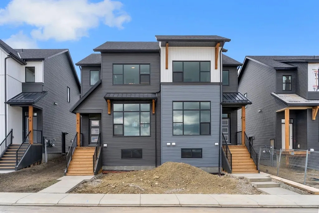 44 Tillotson Loop Okotoks AB T1S 1S5