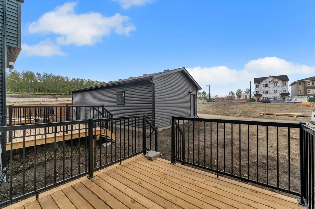 44 Tillotson Loop Okotoks AB T1S 1S5