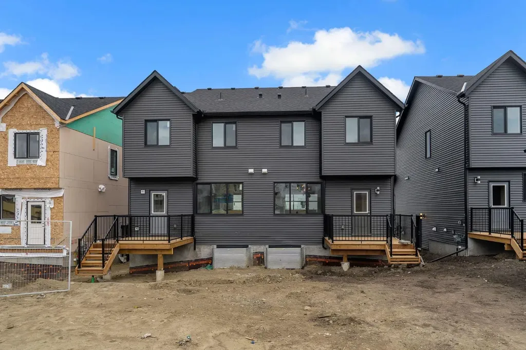 44 Tillotson Loop Okotoks AB T1S 1S5